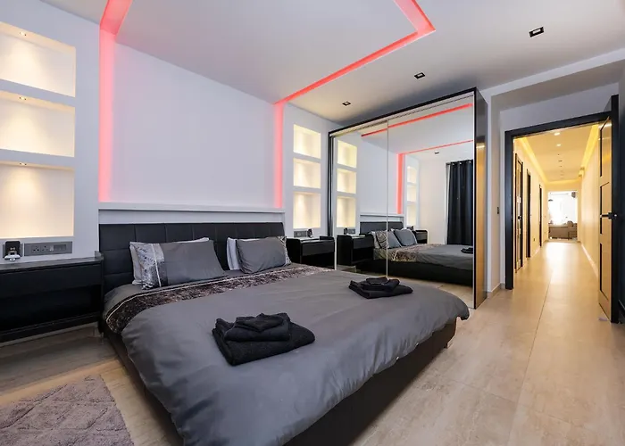 Modern 2 Bedroomed In