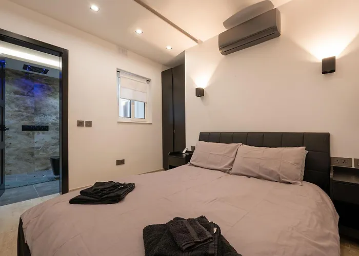 Modern 2 Bedroomed In アパート グジラ