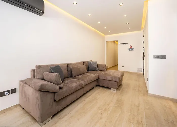 Modern 2 Bedroomed In アパート